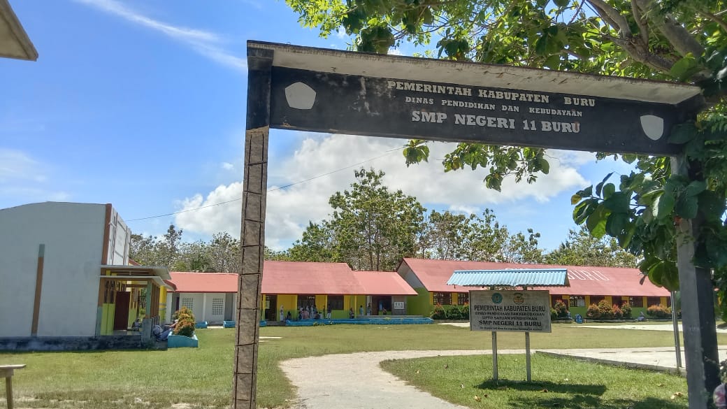 SMP NEGERI 11 BURU